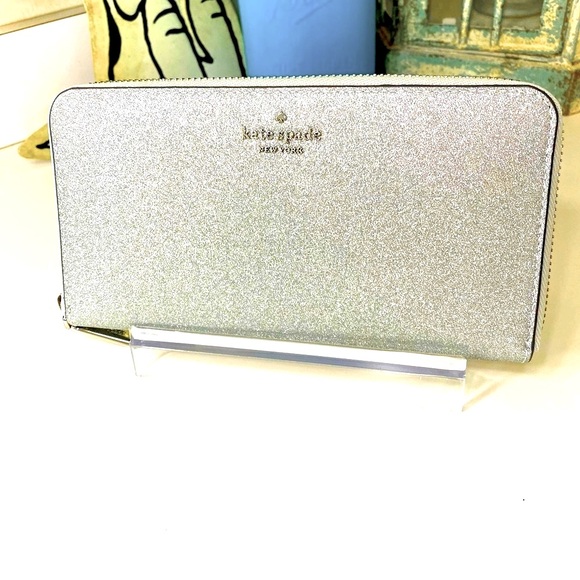 Kate Spade Glitter 🎉HP🎉Silver Zip Wallet NWT - Picture 3 of 12